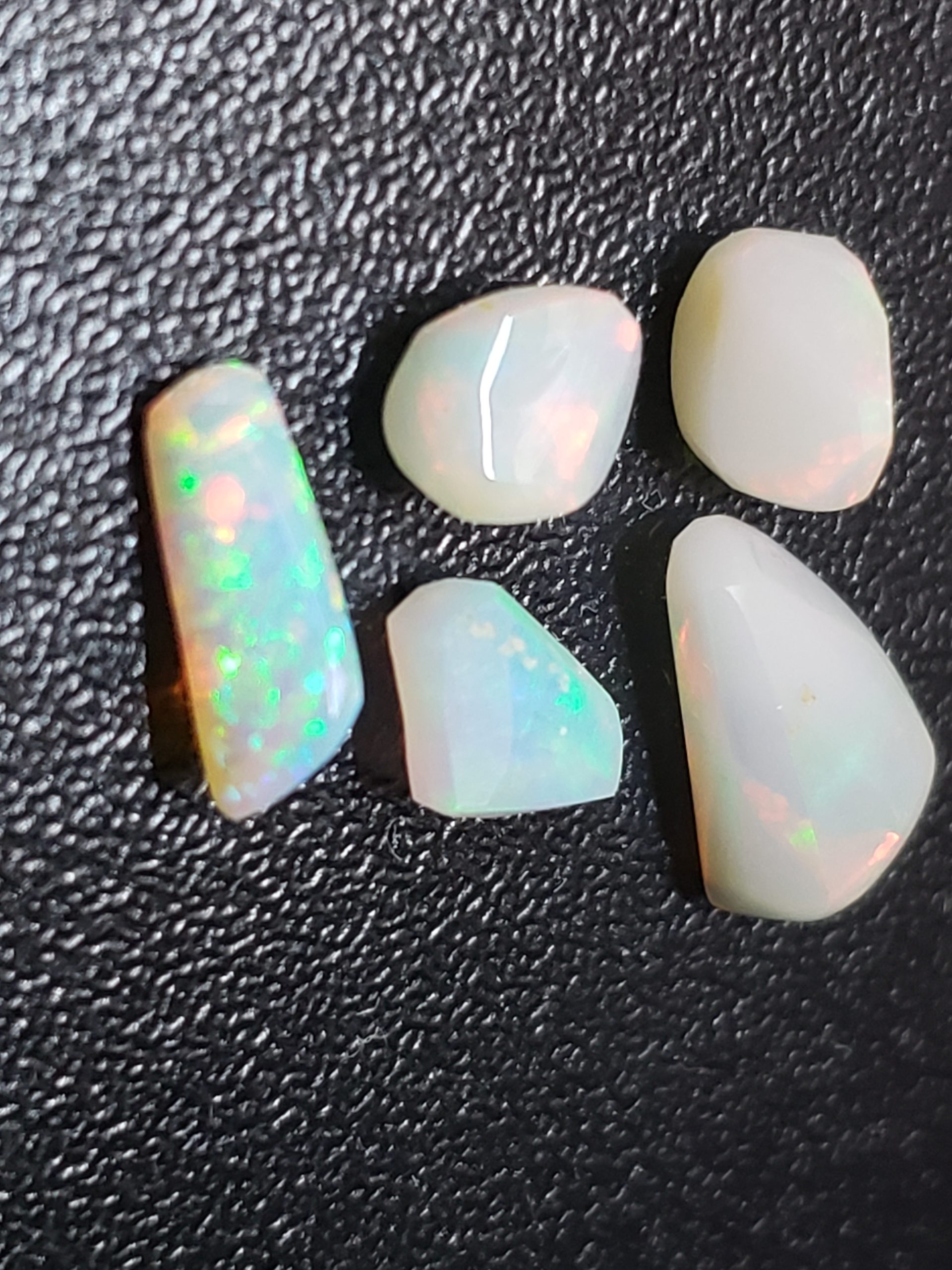 5pcs Polisched Opals