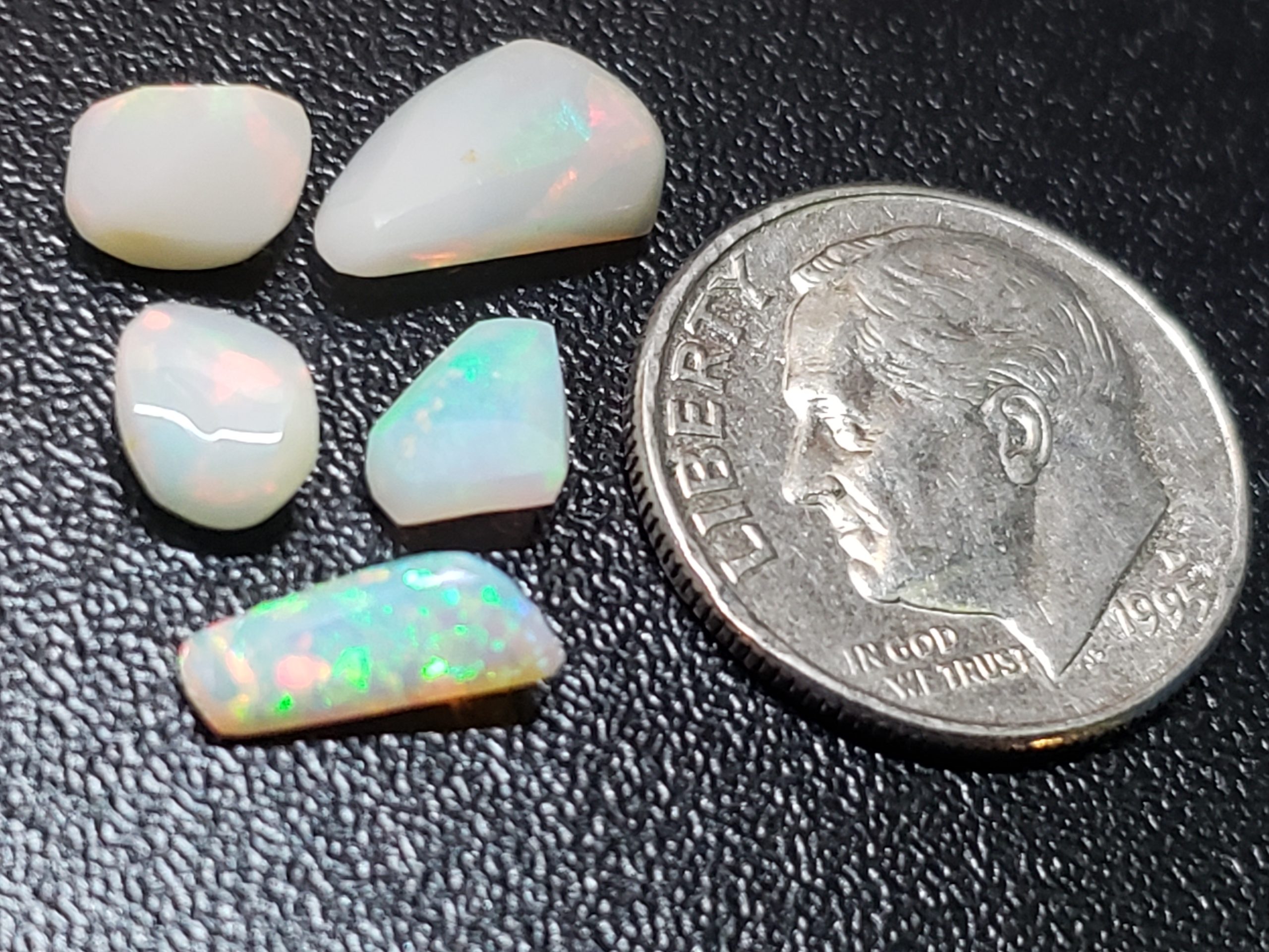 5pcs Polisched Opals - Image 3