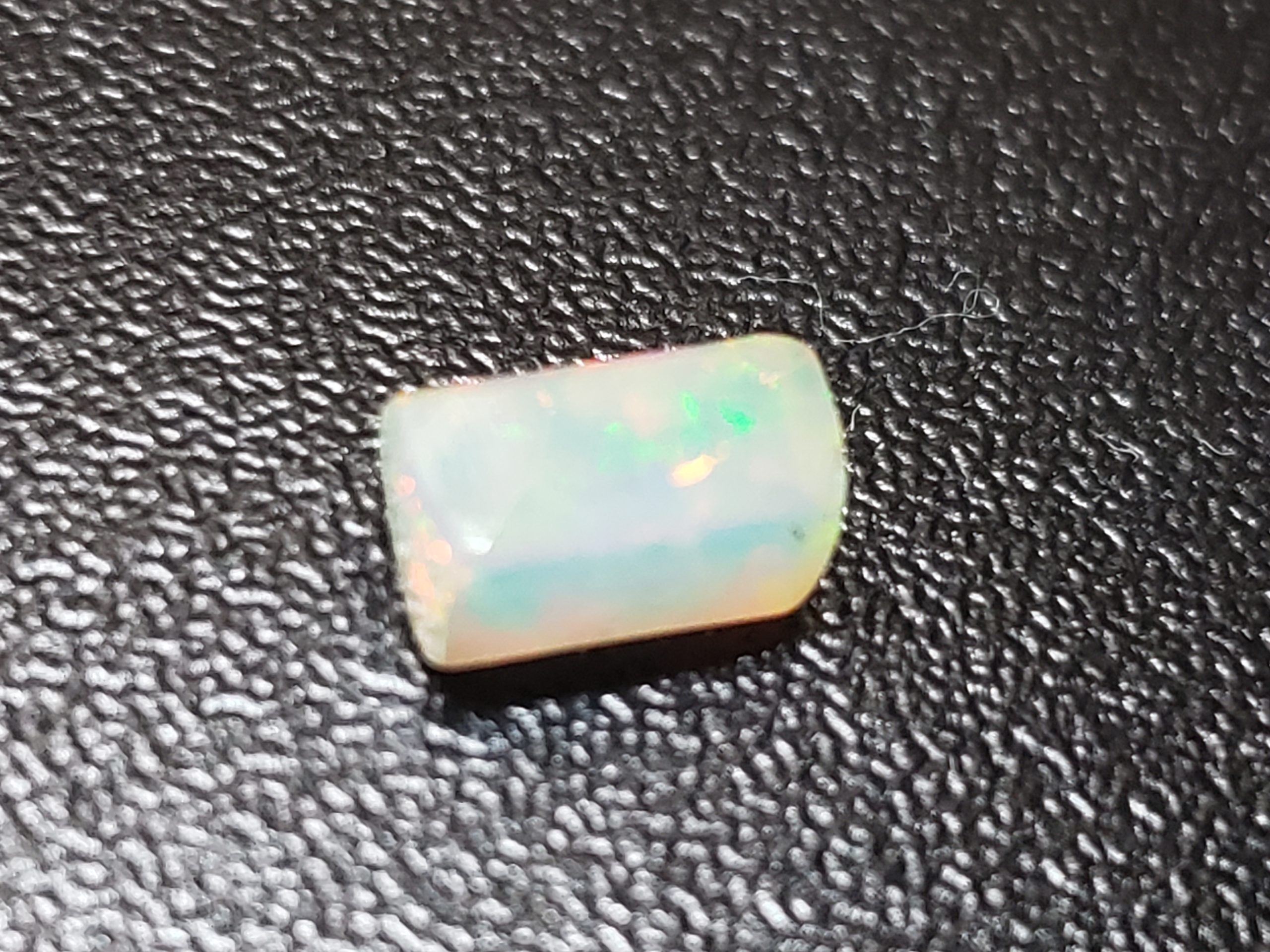 0.80ct Polished Opal | freeform with a cuboid influence - Image 4