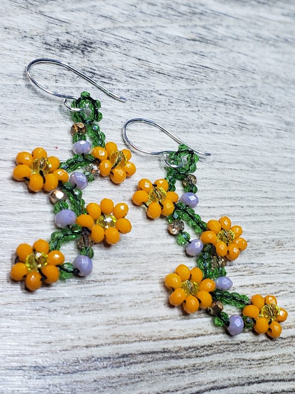 Daisy Flowers 🌼 Earrings