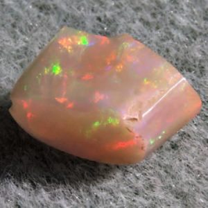 2.6 cts. White Opal (pre-polished)