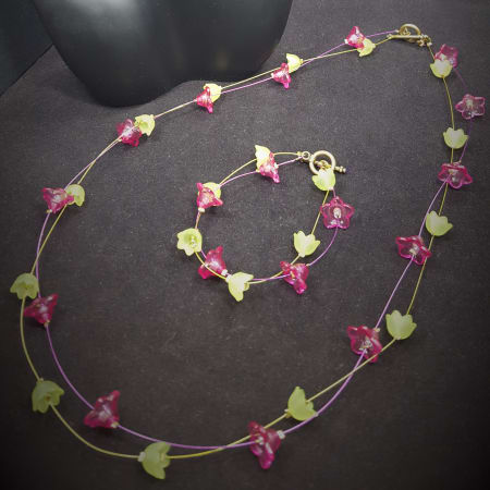 Lil Green Magenta Acrylic Flowers Illusion Necklace Earring Set
